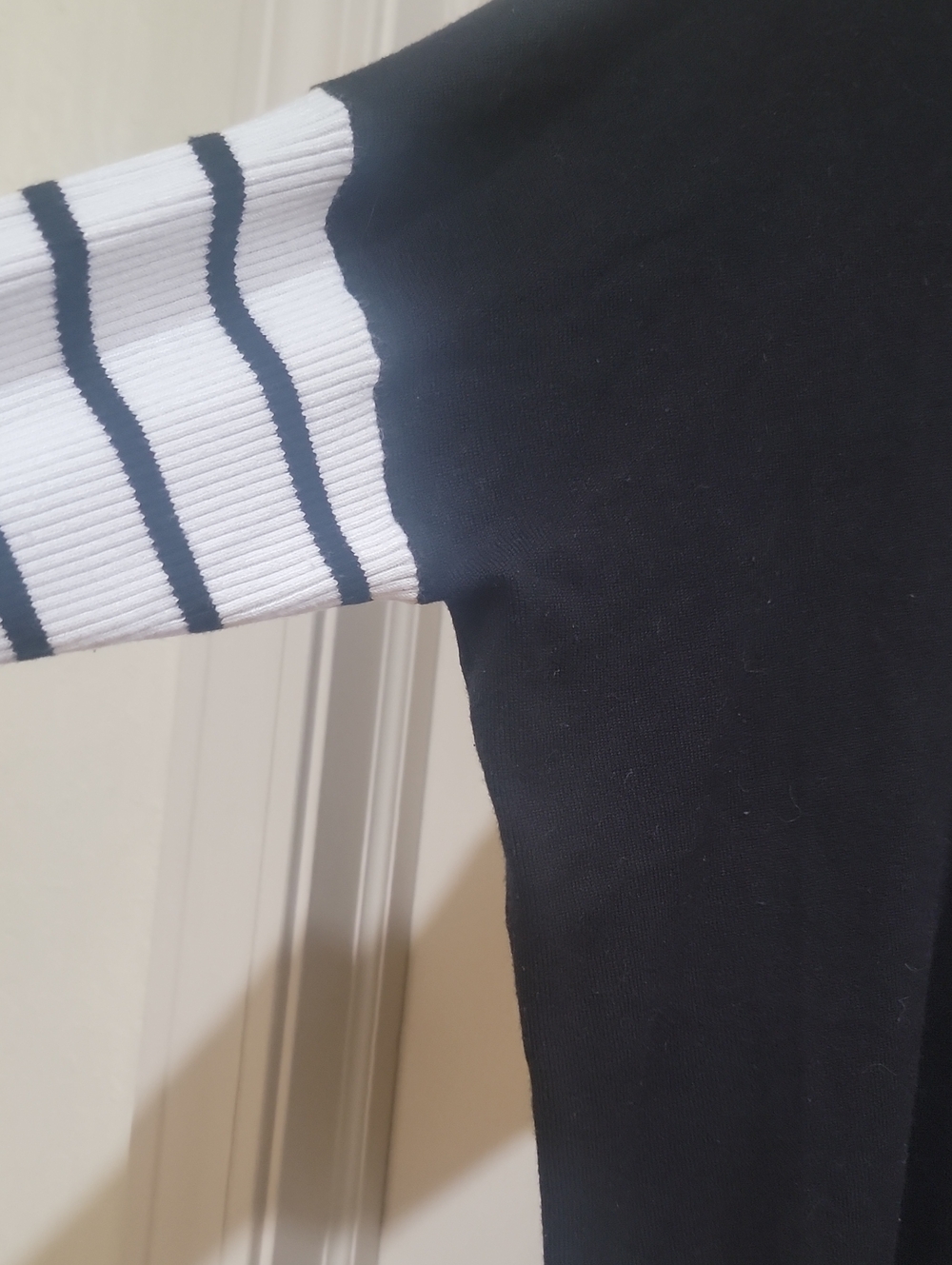 Sweater - Picture 4 of 5